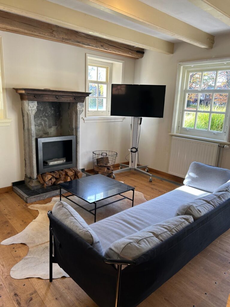 WhatsApp Image 2025-11-20 at 21.48.37 (1)